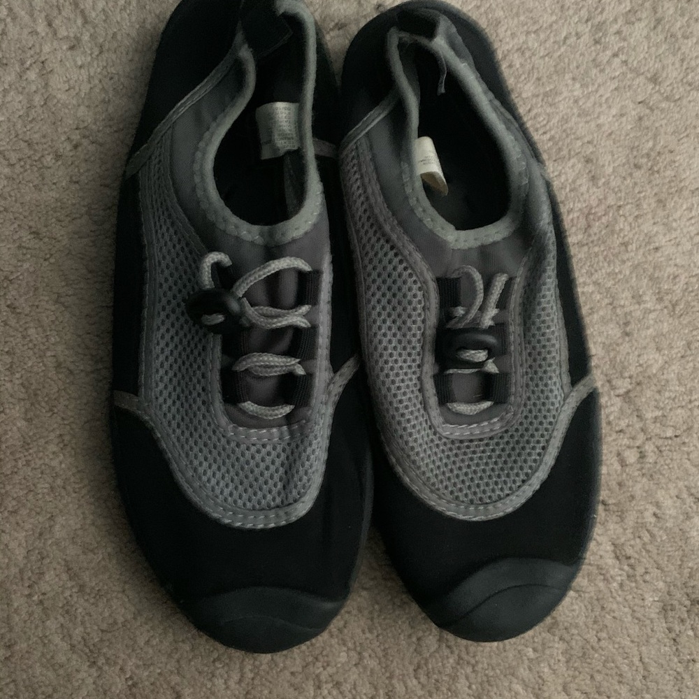 Water Shoes 🐠